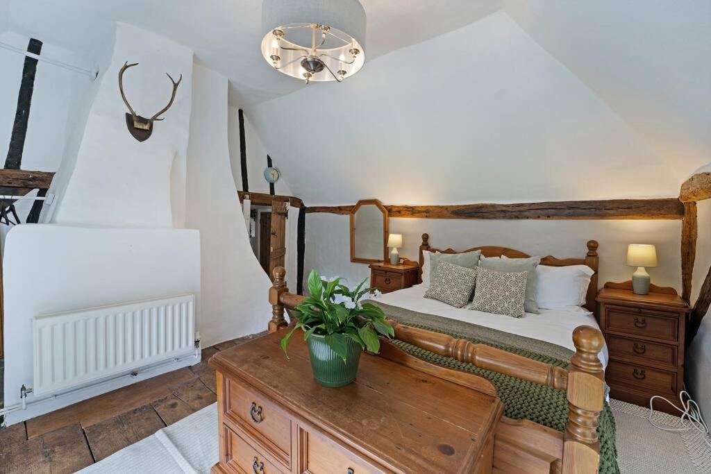 Local Walks Pub Gardens Pet Friendly Landscaped Gardens And Free Private Parking Villa Doddington  Exterior photo